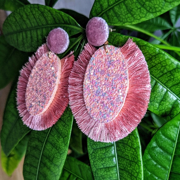 "Peach Fuzz" oval fringe glitz earrings - Picture 2 of 5